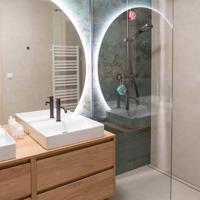 Koupelna se sprchovým koutem